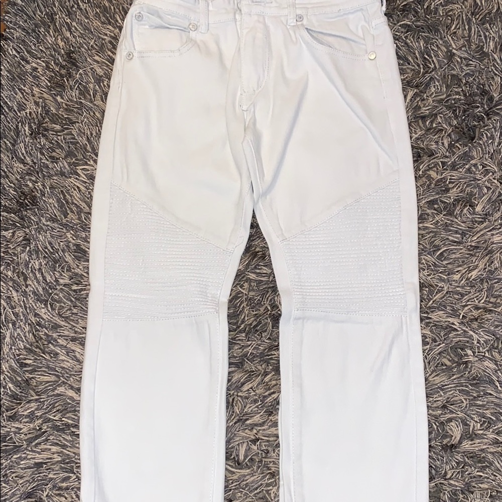 Men’s white jeans